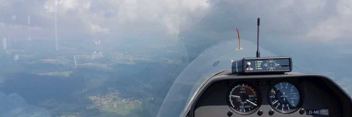 Flugwegposition um 09:23:33: Aufgenommen in der Nähe von Freyung-Grafenau, Deutschland in 1789 Meter